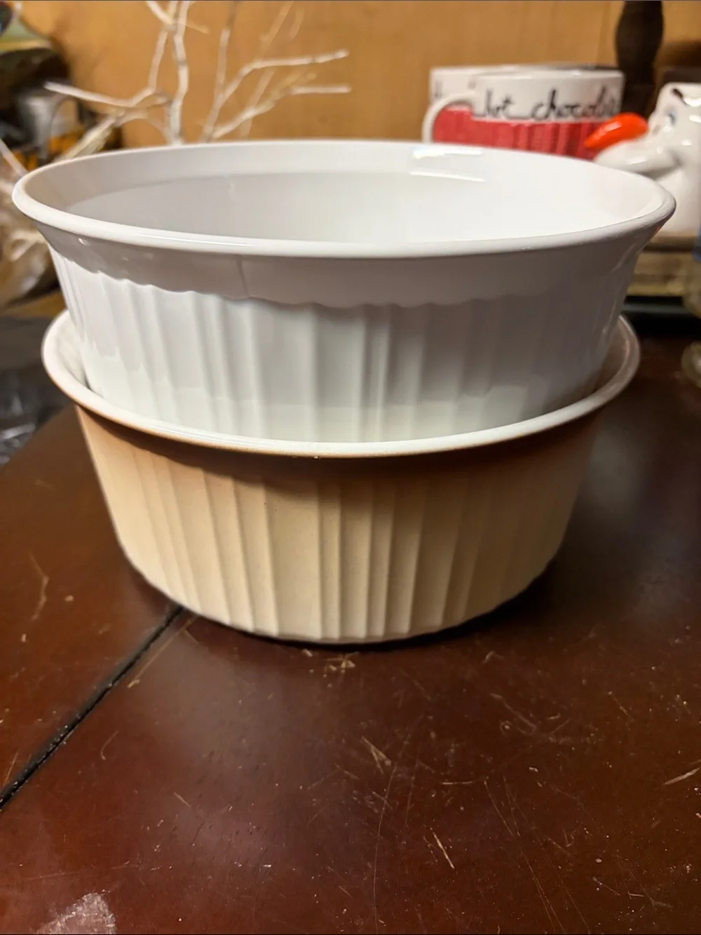 Corningware Cream Ribbed Round Baking Dish with White Interior